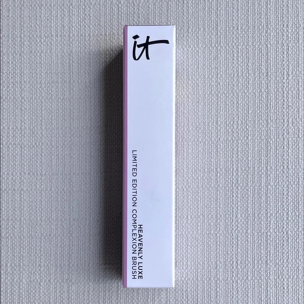 it cosmetics Limited Edition heavenly luxe Complexion Brush